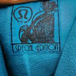 Lululemon  Fair Isle Winter Snowflake Blue Fleece Sherpa Hood Scuba Hoodie Size 6 Photo 3