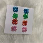 4 Flower Iridescent Plastic Stud Earrings (shamrock?) Pink Photo 3