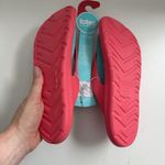 Totes Sandals Everywear Flip Flops Thong Waterproof Beach Pool Travel Corals Pink Size 9 Photo 5