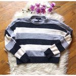 Romeo + Juliet Couture NWT Crop Chenille Sweater Photo 5
