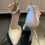Betsey Johnson Pearl Heels Photo 2
