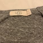 UGG  grey long sleeve cozy shirt. Photo 2