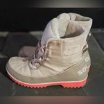 Sorel  Women's Tivoli II Winter Boots - White Gray Waterproof Size 10 EUC Photo 2