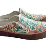 Hurley  women's hawaiian garden slip on shoe size 6, nwt Photo 5