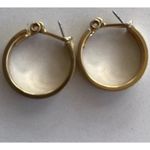 Vintage Monet Earrings Cream Enamel HOOP Gold Tone Pierced Women’s 1” Western Photo 3