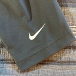 Nike  Pro Dri-Fit Gray White Leggings Activewear Gym Size Small EUC #4515 Photo 5