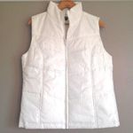 White Zip Front Lightweight Vest Size Medium Photo 0