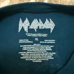 Def Leppard  leopard blue green hysteria tour graphic T-shirt women’s size XL Photo 7
