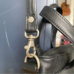 wilson's leather •Wilson’s leather adventure bound crossbody bag• Photo 3