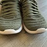 APL  Women’s Sz 7 Techloom Wave Sneakers in Green Photo 5