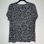 Roz & Ali  | Petite Short Sleeve Leaf Print Peplum Tunic Length Blouse | PXL Photo 1