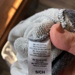 Head size small hooded sweatshirt, pit to pit is 20, length is 21 Photo 2