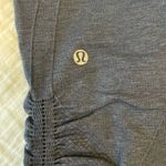 Lululemon  In The Flow Crop II Seamless Legging in Heathered Inkwell Size 4 Photo 10