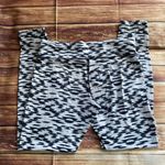 PINK - Victoria's Secret PINK Victoria Secret Women Black White Gray Brush Stroke Athletic Yoga Pants M Photo 1