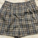 Full Tilt  plaid pleated shorts in medium Photo 0