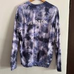 SPIRITUAL GANGSTER x PELOTON | Tie Dye Blue White Crewneck Sweatshirt Large Photo 3