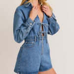 Le lis NWT  Tie Front Long Sleeve Romper Photo 3