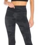 Alo Yoga  Women’s Size M High Waist Vapor Legging Black Green Camo Camp Print New Photo 0