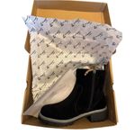 Seven7 Women's Black Ankle Booties
Round Toe Zip Closure Women’s Size 9 Photo 6