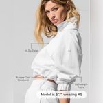 Alo Yoga NWT Cropped 1/4 Zip Alumni Pullover Lightweight Jacket in White Size L Photo 1