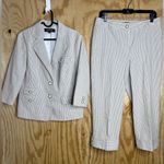 Kasper Pinstripe Suit Seersucker Fabric full lined classic workwear staple Sz 10 Photo 1