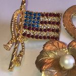 Vintage Gold Tone CZ Rhinestone Faux Pearl Leaf Flag Heart Boho Brooch Lot Photo 3