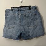 Old Navy  curvy High-Rise button fly OG straight Jean shorts 5”inseam size 18 NWT Photo 1