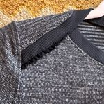 Lululemon  Unknown Sweater Style Sz6 EUC Black/ Grey Photo 4