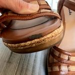 Clarks Pitch Cocoa Wedge Sandal Womens Size 9M Tan Leather Platform Comfort Shoe Photo 3