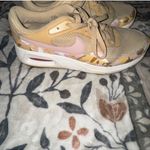 Nike Airmax Pink Camo Photo 4