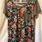 Honey & Lace short sleeve top mixed floral and striped print NWT Sz M Black Size M Photo 0