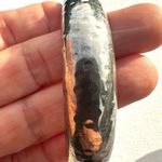 Silver tone hammered bangle bracelet Photo 5