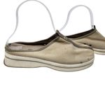 Tommy Bahama  Beige Slip On Comfort Canvas Flats Sand Cape Coral Casual Shoes 8 Photo 4