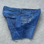 Eddie Bauer ✨ Boyfriend Blue Jean Shorts w/ Embroidered Pockets - 10 - EUC Photo 10
