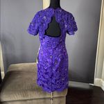 Women’s Purple Short Sleeve Formal Dress Lace Appliqué Zip Up Back Size 8 NWT Photo 3