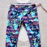 Athleta Floral Fade Sonar Workout Capri Leggings Size Small Photo 5