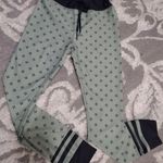 White Fox Boutique Sarah's Day For white Fox Active Green and Black Patterned Leggings Photo 0