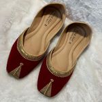 Elegant Handcrafted Women's Punjabi Jutti Photo 0