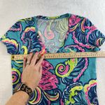 Lilly Pulitzer  Sz XS Michele Top Palm Reader V-Neck Short Sleeve Bright Colors Photo 9
