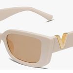 Amazon Retro Vintage Cateye Sunglasses Photo 1