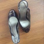 Joan & David Leopard Print Leather Slingback Round Toe Pumps Photo 2
