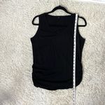 Classic Black Sleeveless V Photo 4