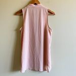Vince Camuto Pleated V-Neck Sleeveless Pink Blouse Top Hi Low Womens Size S Photo 3