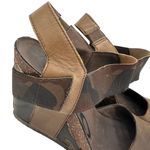 OTBT  Rexburg Brown & Camo Wedge Pumps Size 7.5 Photo 8