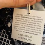 Onzie Nwt  Noir yoga leggings sz xs black white Photo 6