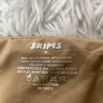 SKIMS  Fits Everybody Bandeau Bra Strapless by Kim Kardashian in Clay medium NWT Photo 2