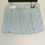 American Eagle NWT  OUTFITTERS Light Blue Denim Pleated Skort Size 8 Photo 2