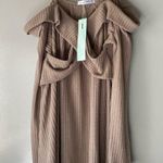 Stylish Tan Off Photo 2