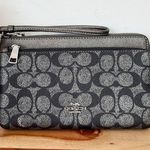 Coach NWT Double Zip Wallet In Signature Canvas Photo 0