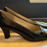 Hush Puppies Soft Style  Black 2 1/2 Inch Heels Size 6 1/2 Small Pumps Go… Photo 4